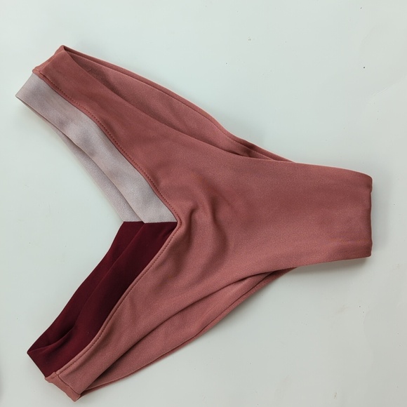 2 Piece OneOne Brand Mauve Metallic Bikini Size XS - Picture 2 of 9